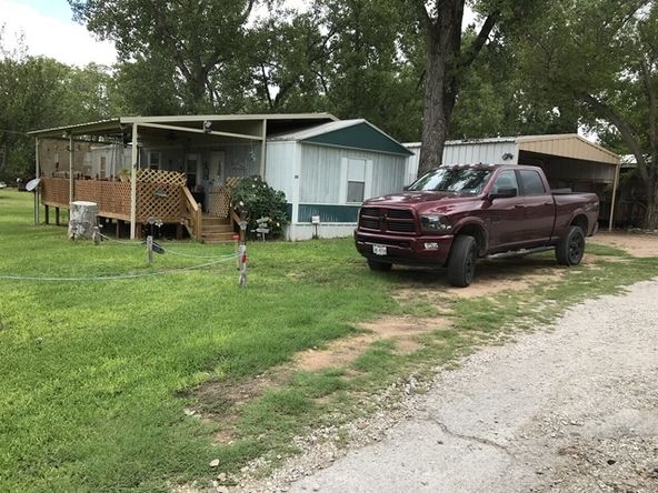1239 Willow Beach Rd, Graford, TX 76449